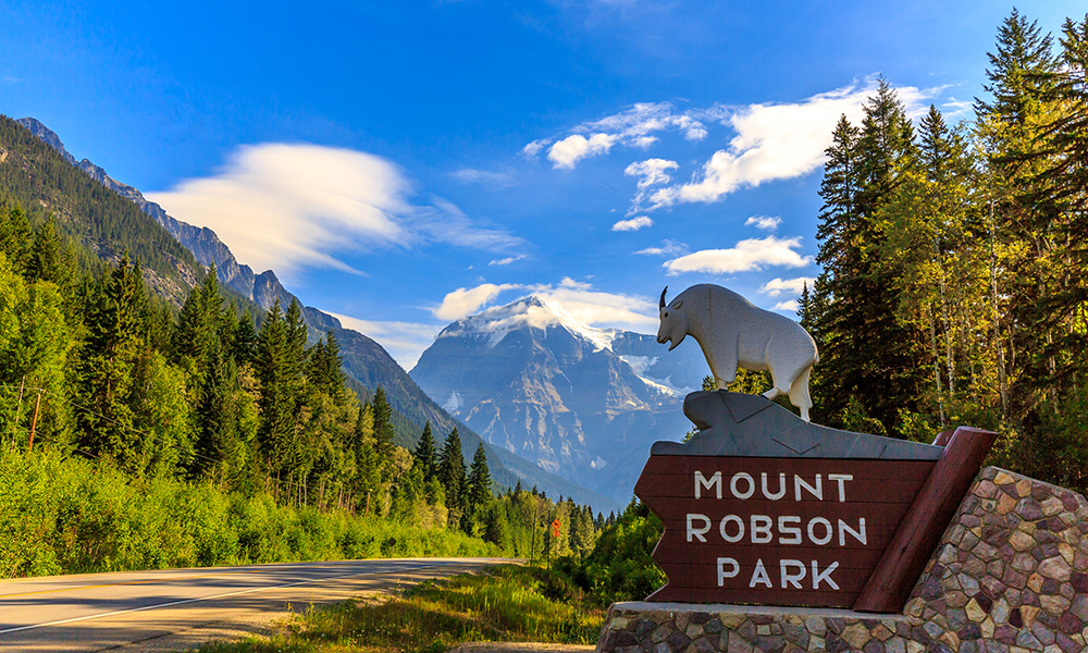 Mount Robson Park sign