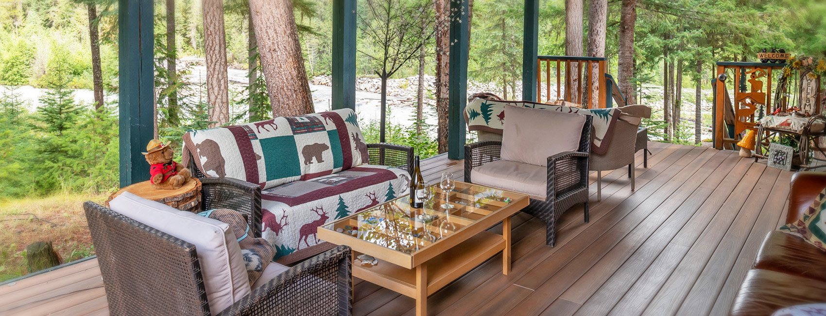 outdoor lounge